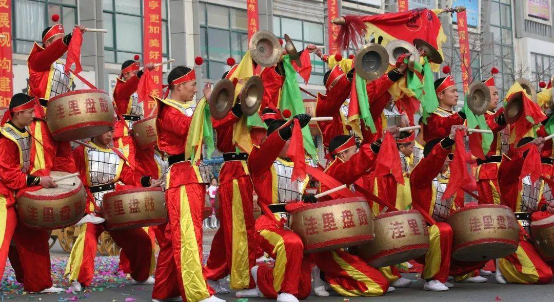 城阳故事图说洼里盘鼓队咚咚鼓声是乡俗文化传承最有力的节拍