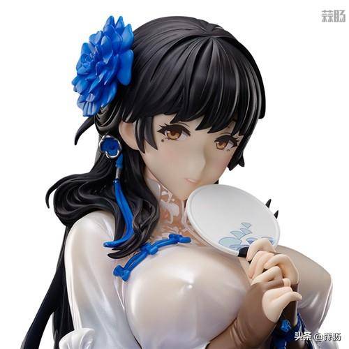 freeing推出《少女前线》玉玲珑版95式1/4手办