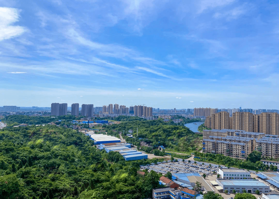 匠心精筑家期渐近丨金钟君悦城1栋喜封金顶