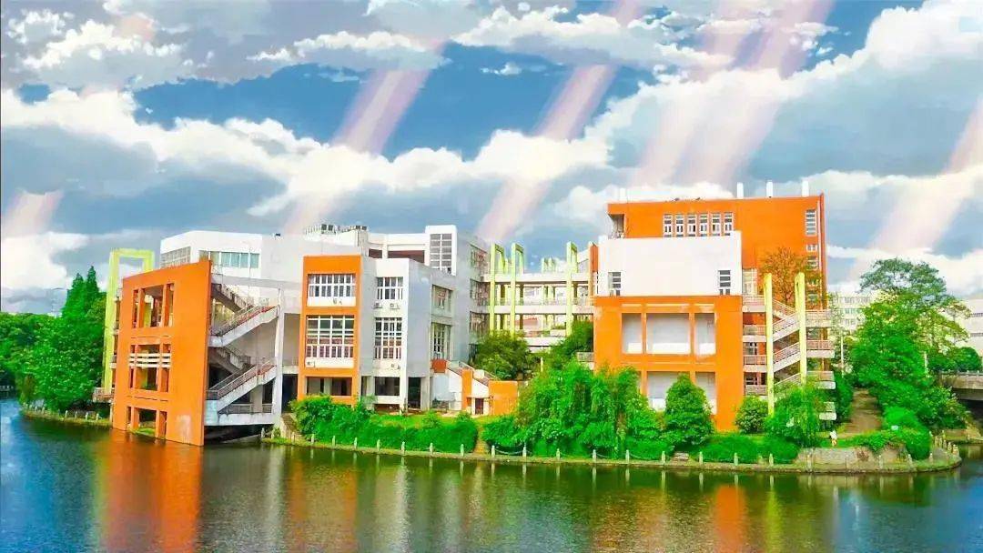 风里雨里南昌大学等你