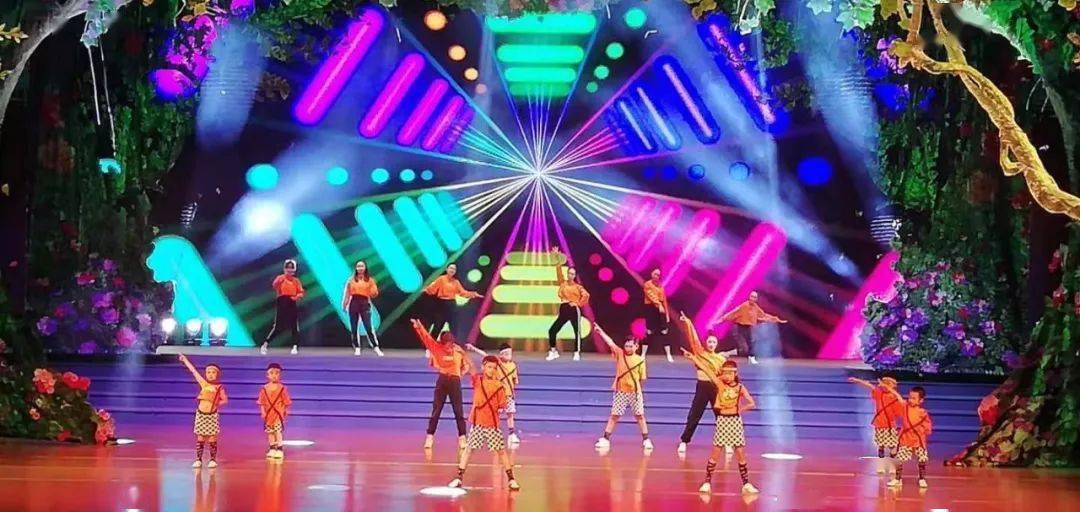 七色光yoyo流行舞限时购六月乐翻天