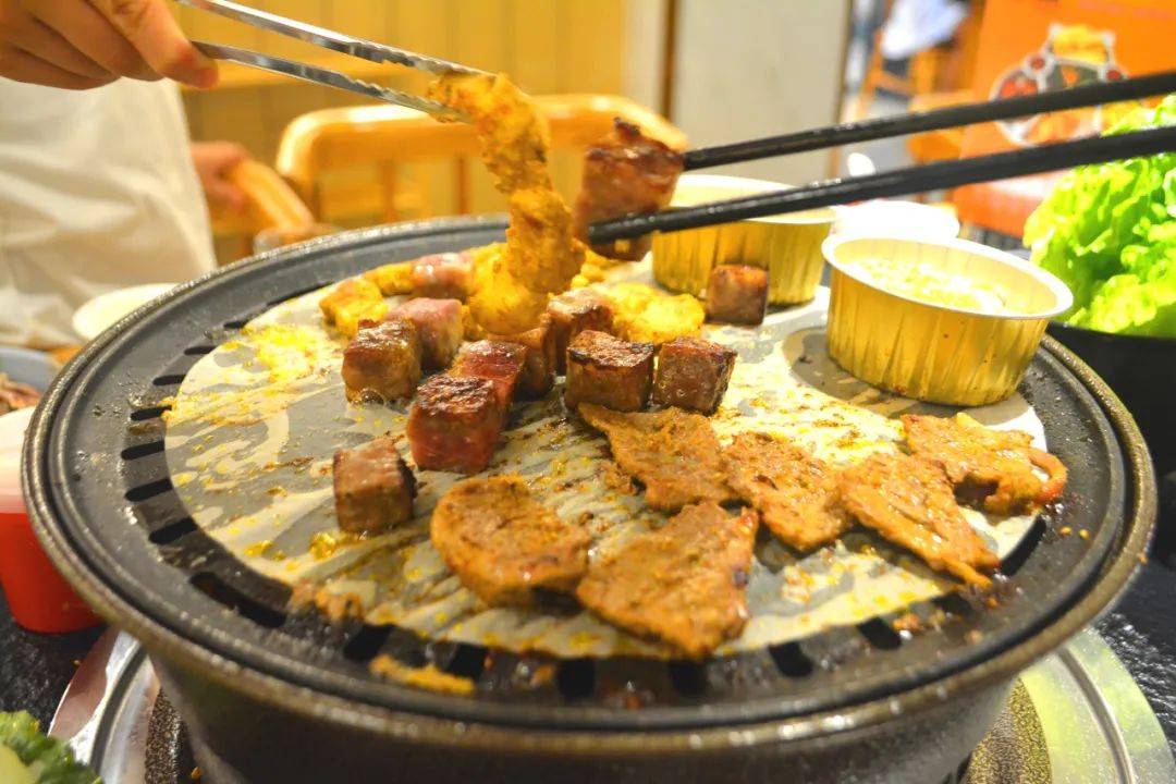 这家号称樟木头烤肉界的扛把子89享门市价225元樟木头天一城酒玖烤肉4