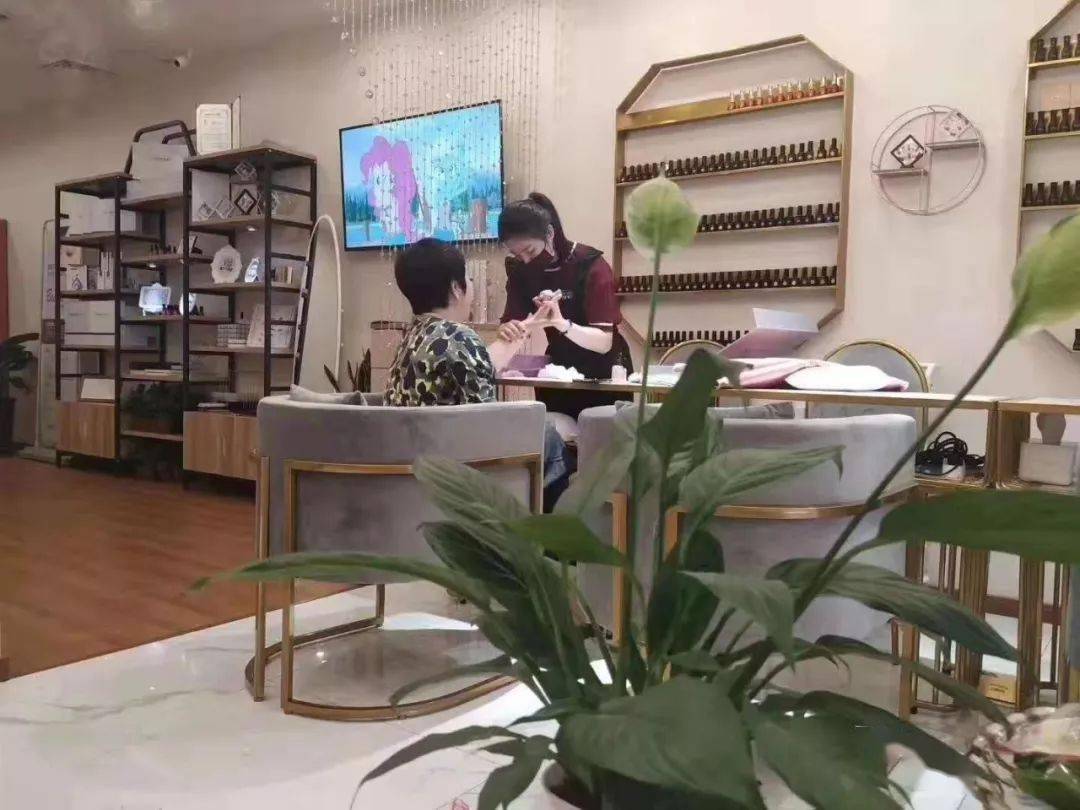 打造美甲店核心竞争力_顾客