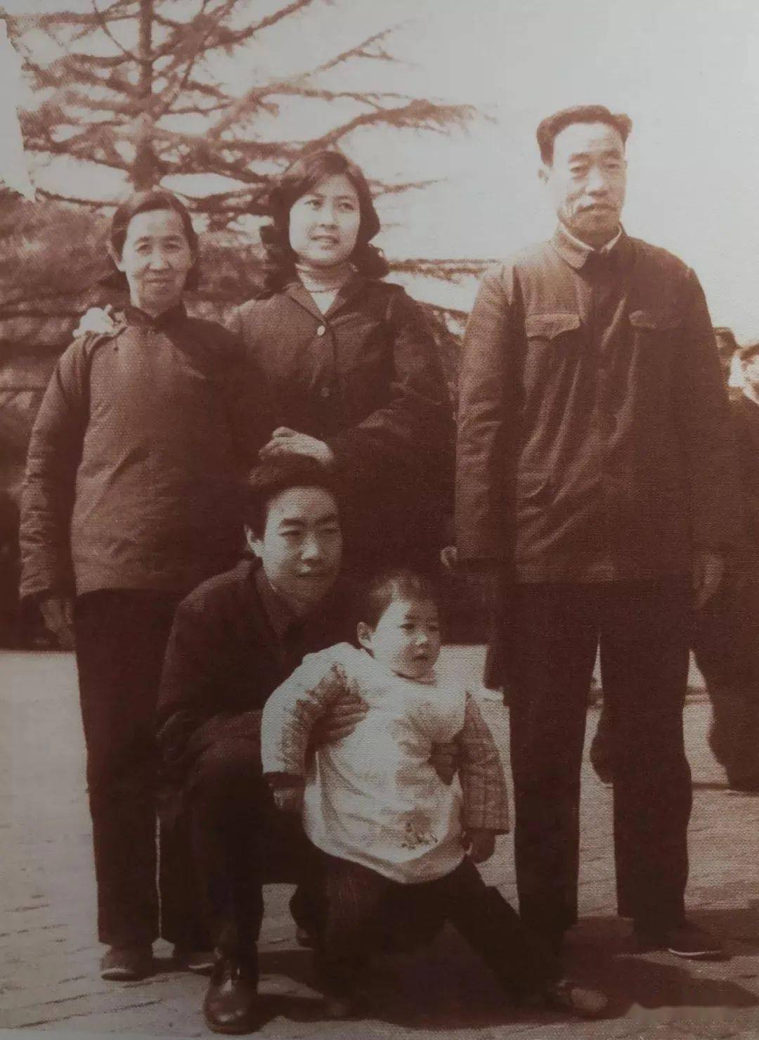 贾平凹/ 父亲的半瓶酒_手机搜狐网