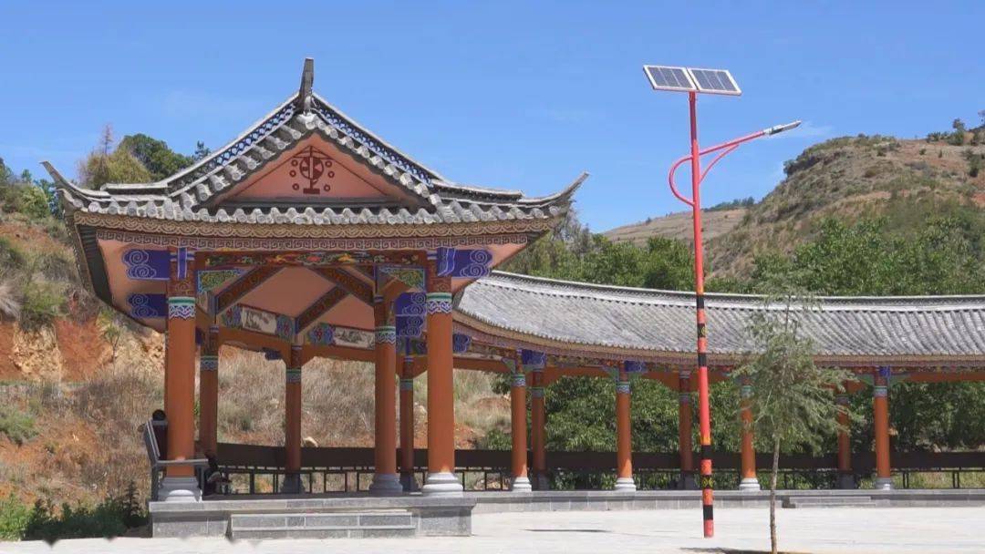 宾川县大营镇宝丰寺:傈僳山寨变化大 直过民族幸福多