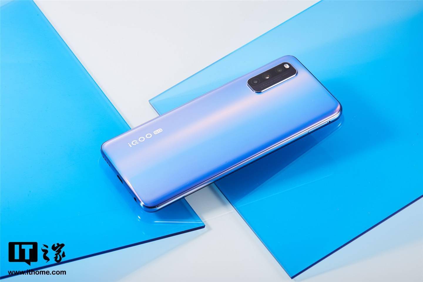 京东vivo iqoo z1 8gb 128gb 幻彩流星2498元直达链接返回搜狐,查看