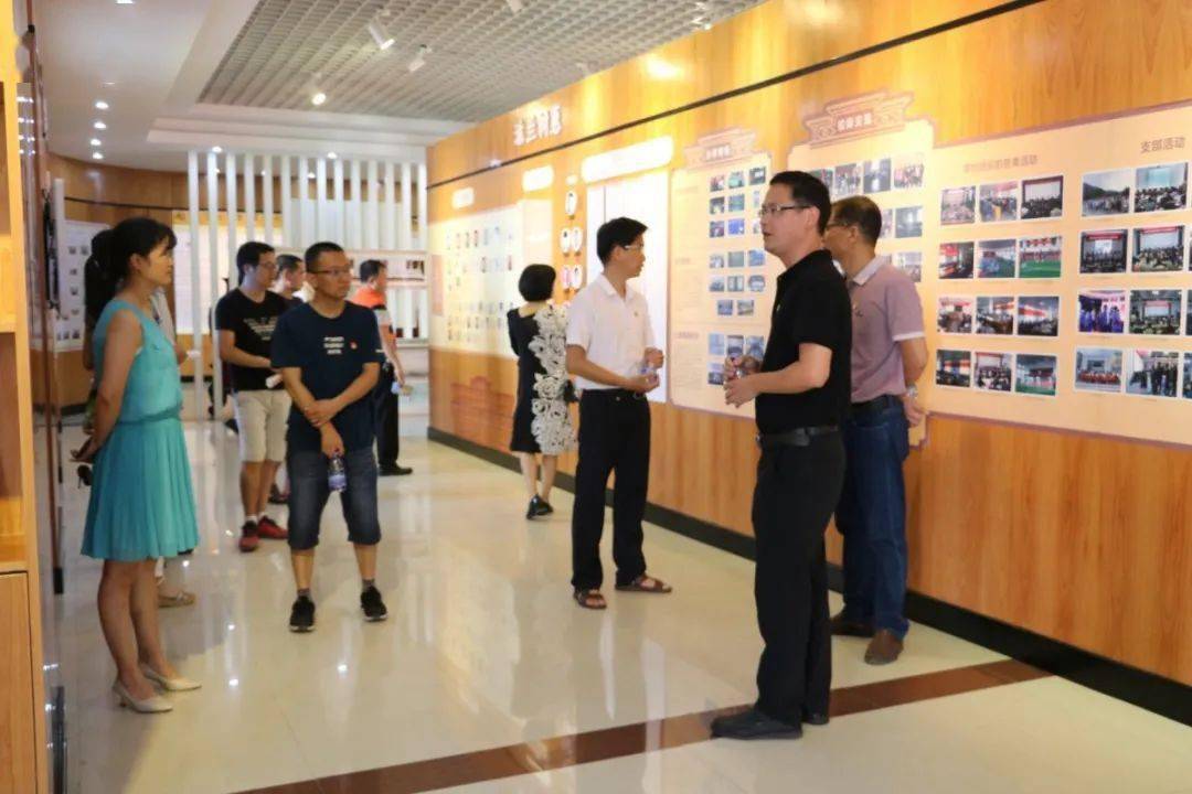 侨光中学党总支部鹏峰二中党支部开展庆祝建党99周年暨教育教学座谈