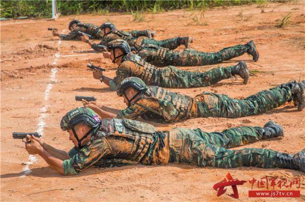 鏖战"魔鬼周"!特战队员多课目连贯实施锤炼过硬本领