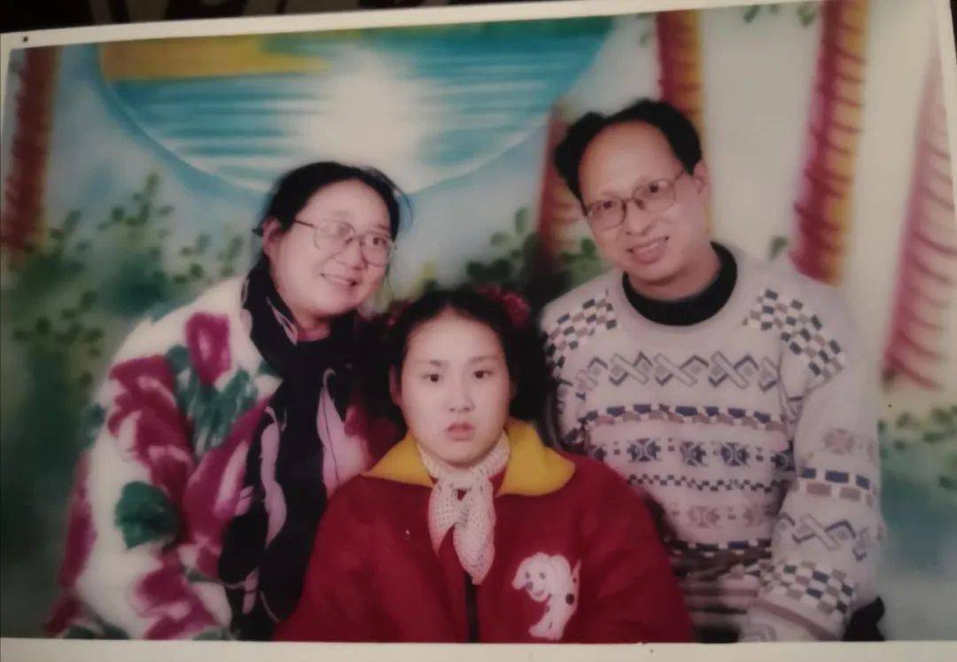 利川70岁夫妇相亲相守到白头不离不弃护爱女