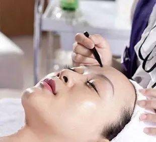 面部拨筋滋养五脏一次拨筋胜过十次美容