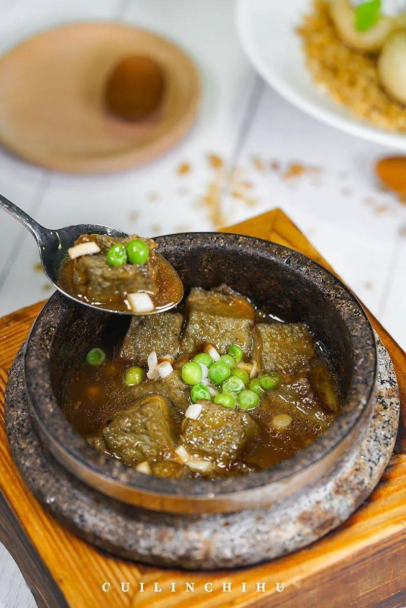 古早味手作黑豆腐 /91蘸上甜辣酱,与炸物实乃天作之合内馅的芋泥