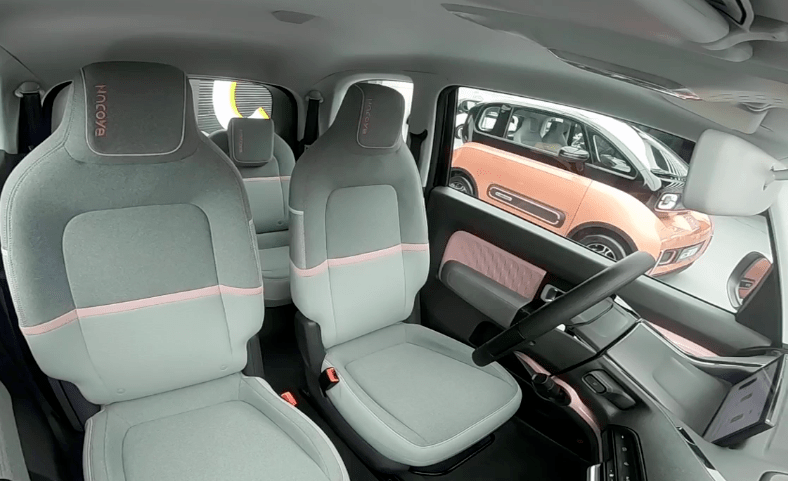 新车有三座可定制够智能还跨界648万元起新宝骏e300正式上市