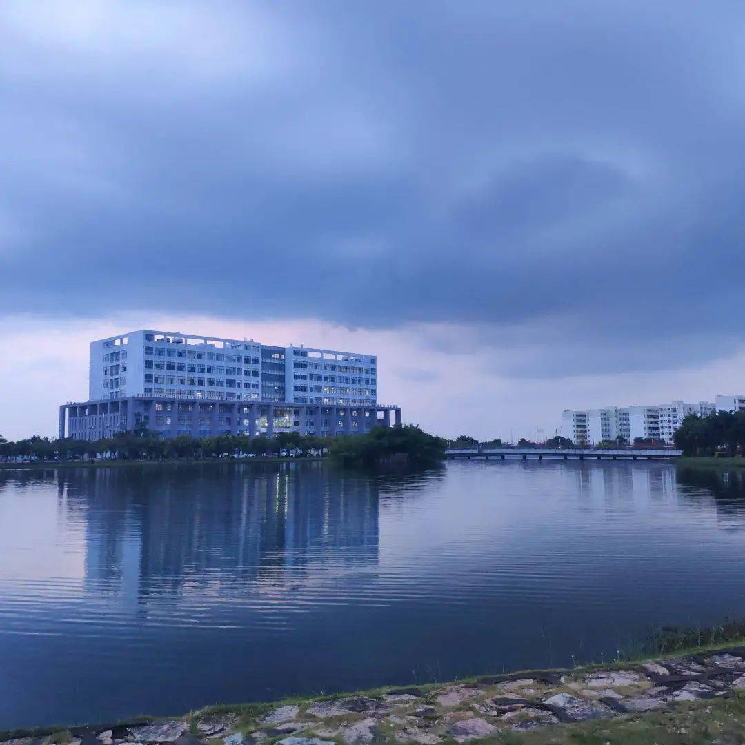 镜头下的广科第八期希望你可以遇见所有美好