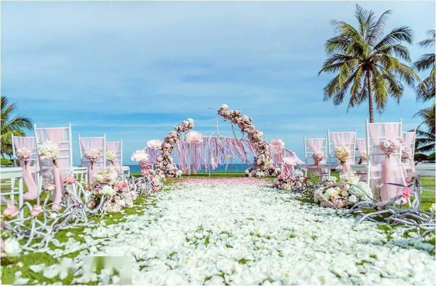 沙滩,大海,棕榈树,让婚礼在阳光下亮闪闪!