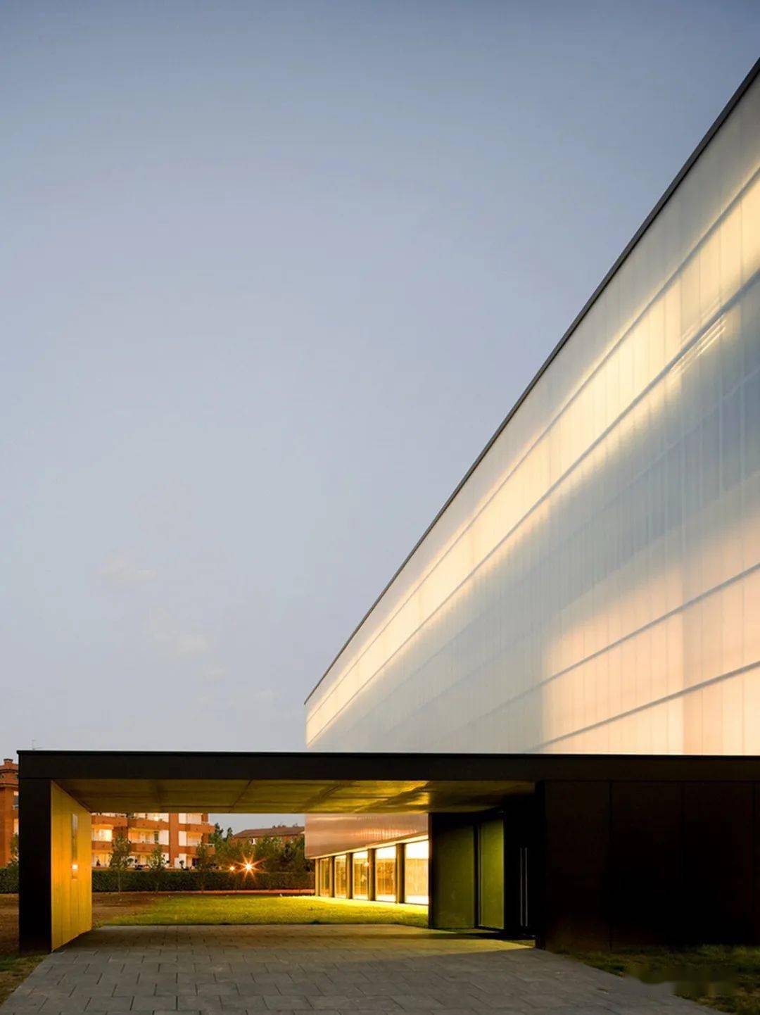 【bcw】极简形式的丰富性皆因为它——中空pc板_建筑师事务所