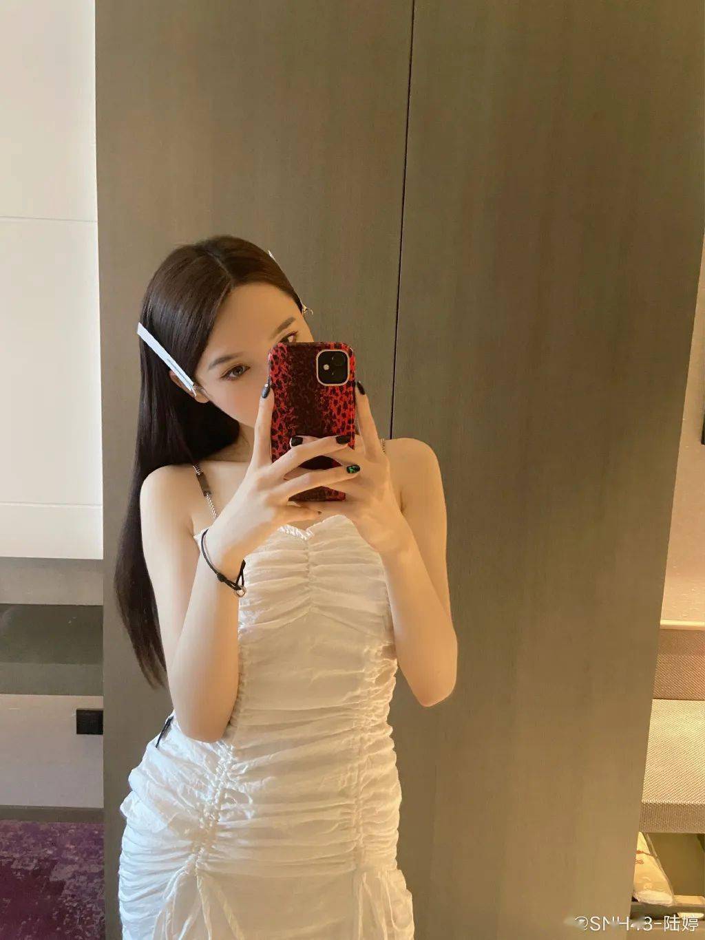 你和女明星的自拍其实只差一个手机壳!