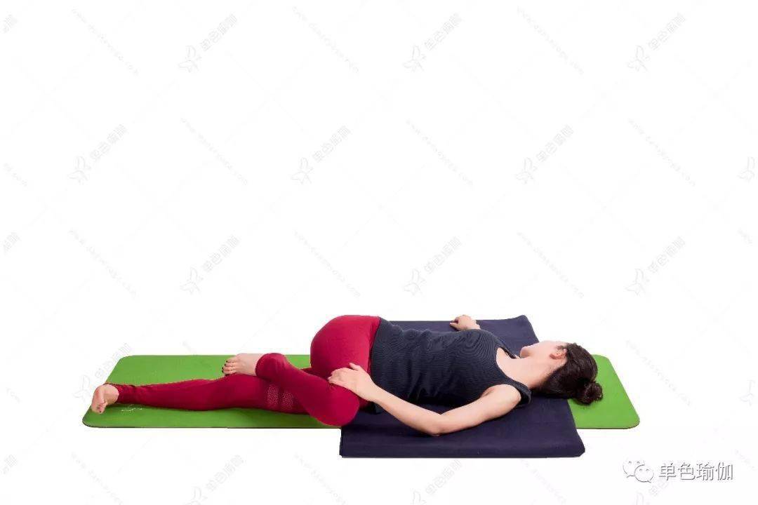 8.仰卧脊柱扭转