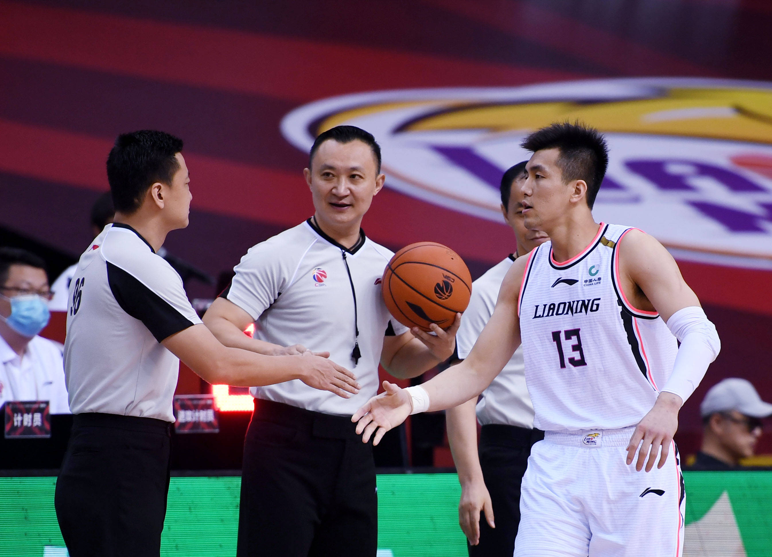 篮球——cba复赛第一阶段:辽宁本钢迎战青岛国信双星