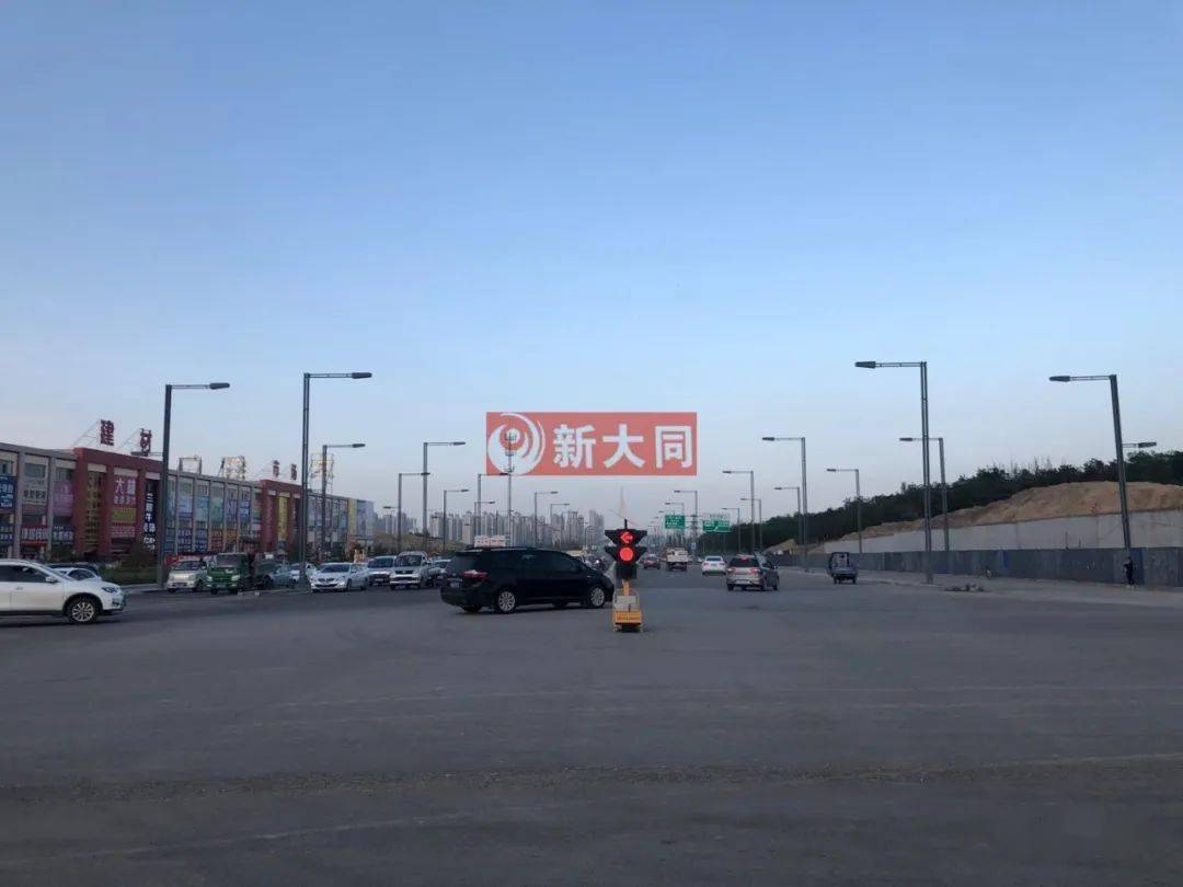 36千米,大同市開源街快速化改造工程(同泉路-紅旗街)道路全長6.2千米.