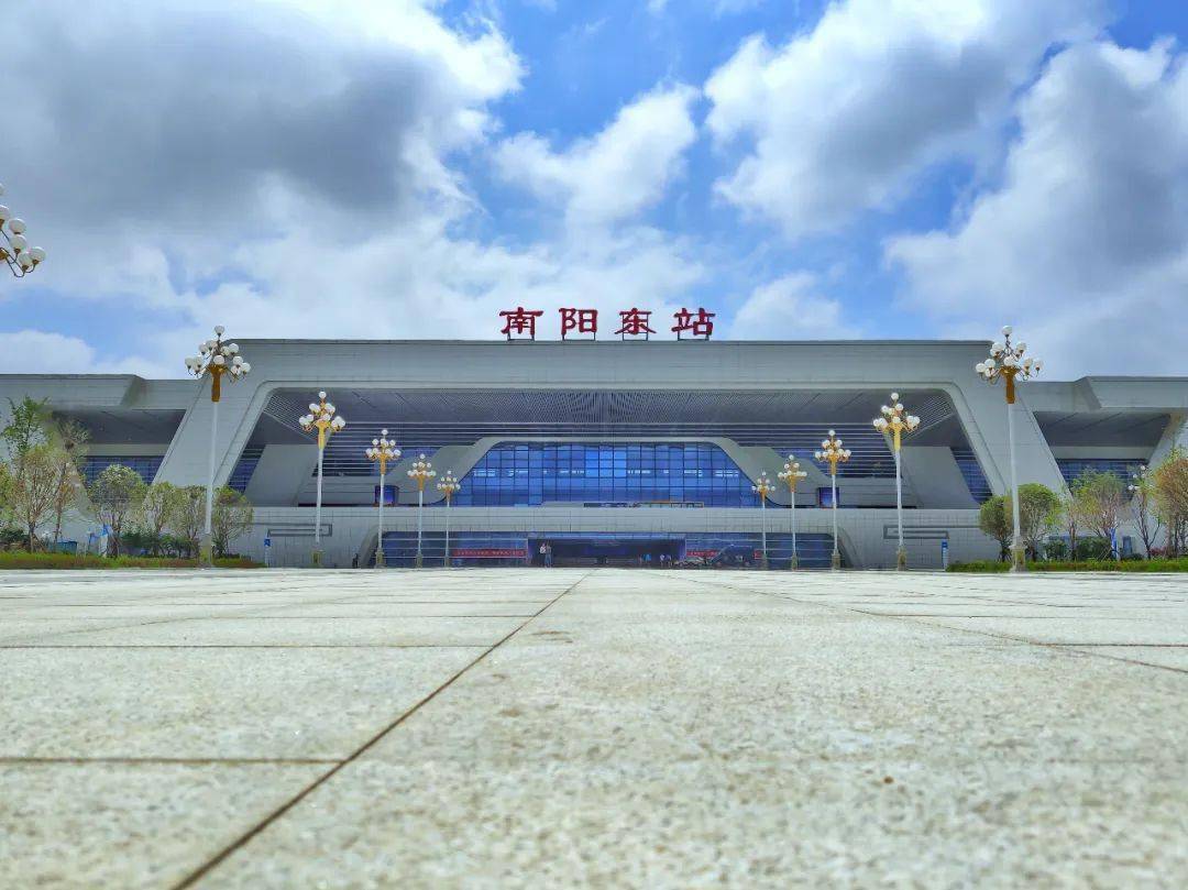 南阳火车站图片实拍图片