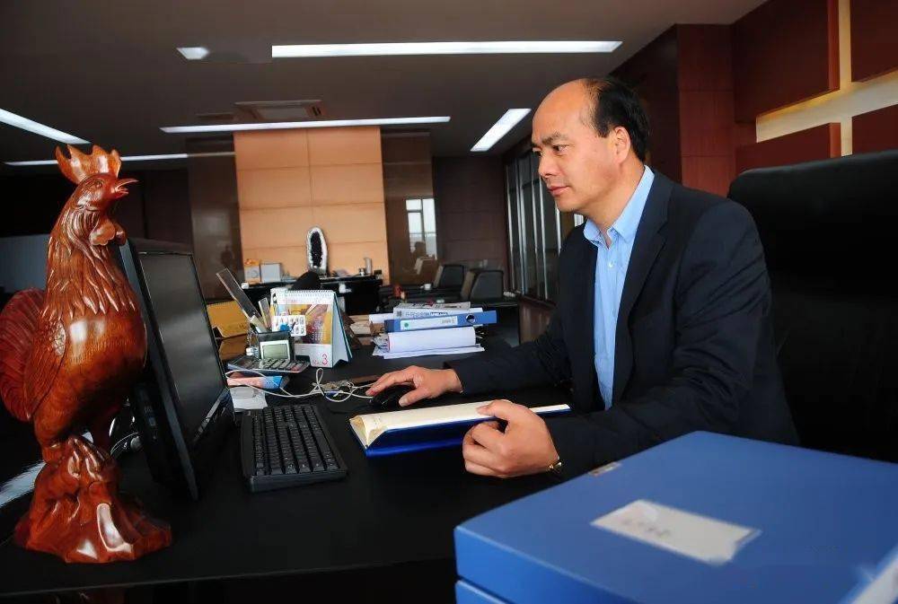 荣达禽业董事长刘家荣我们提倡"绿色标准"已经有10多年的历史,打造