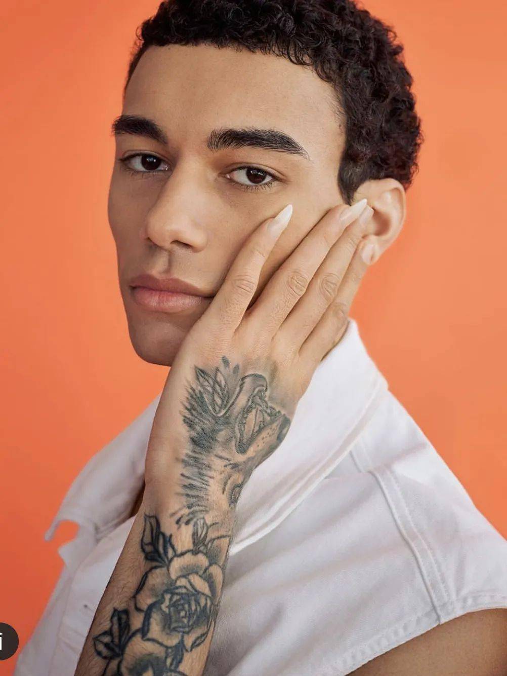 启用黑人大码模特,求生欲还是新审美?_jari