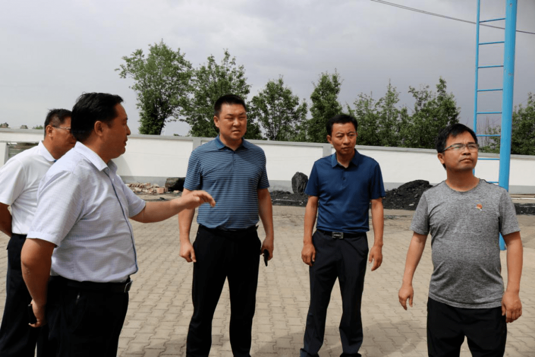 市委组织部组织二科科长梁高峰一行到札萨克镇考察调研札萨克农村干部