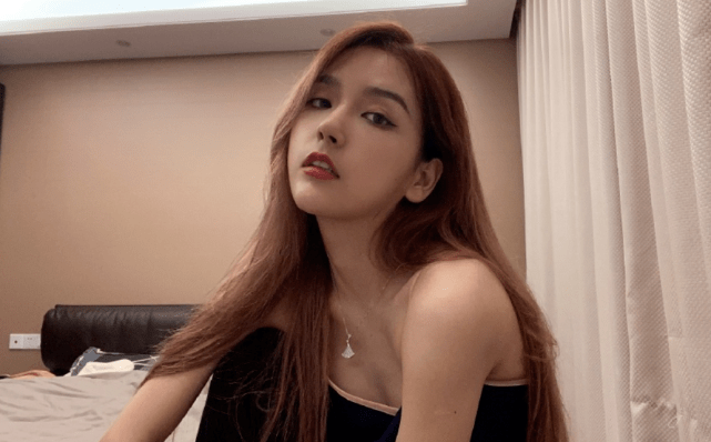 lol解说rita首次爆料结婚要求,广大宅男有机会了?