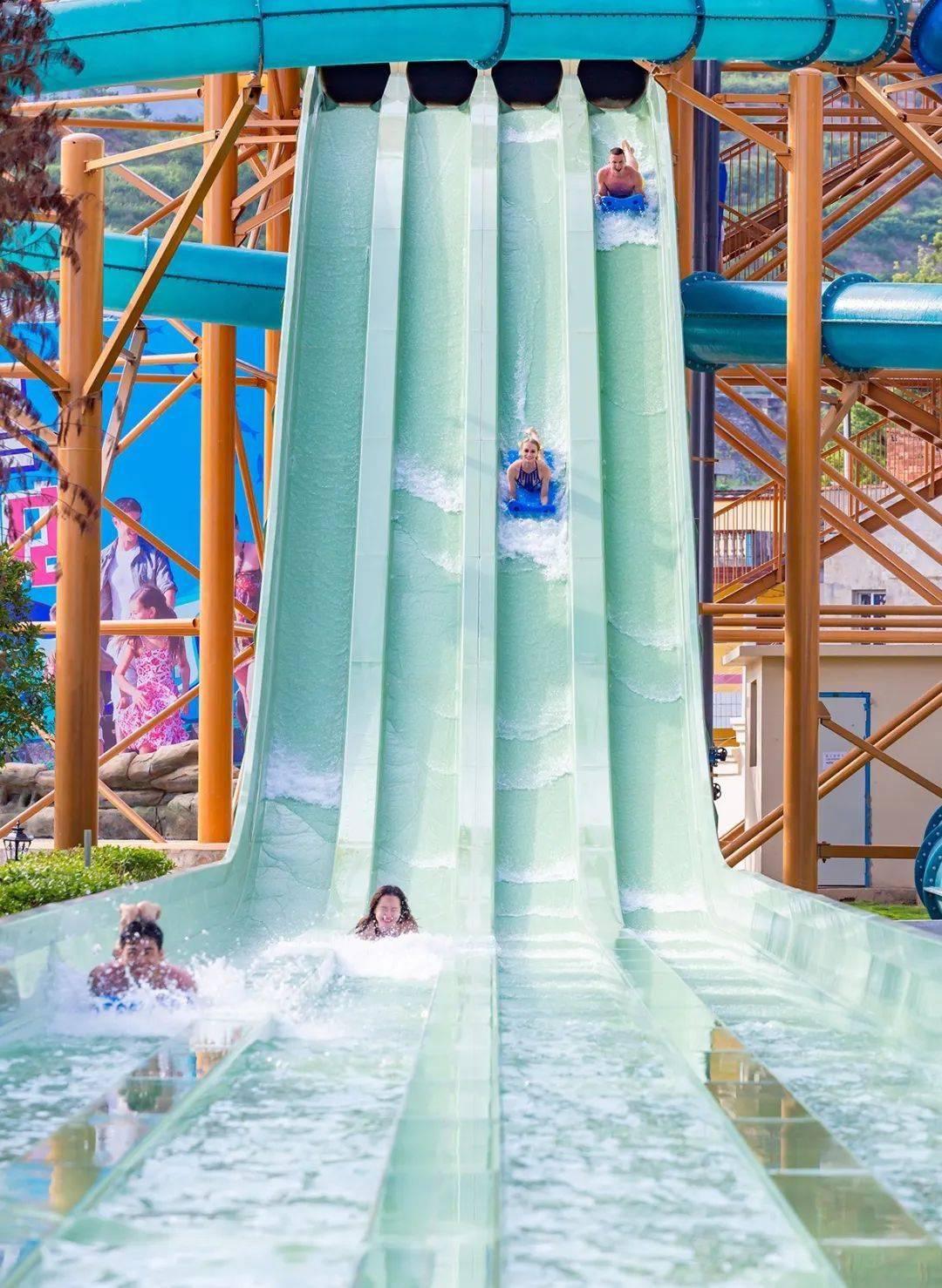 每日福利泉州新晋巨型水上乐园来了99元抢1大1小亲子票30超刺激水上