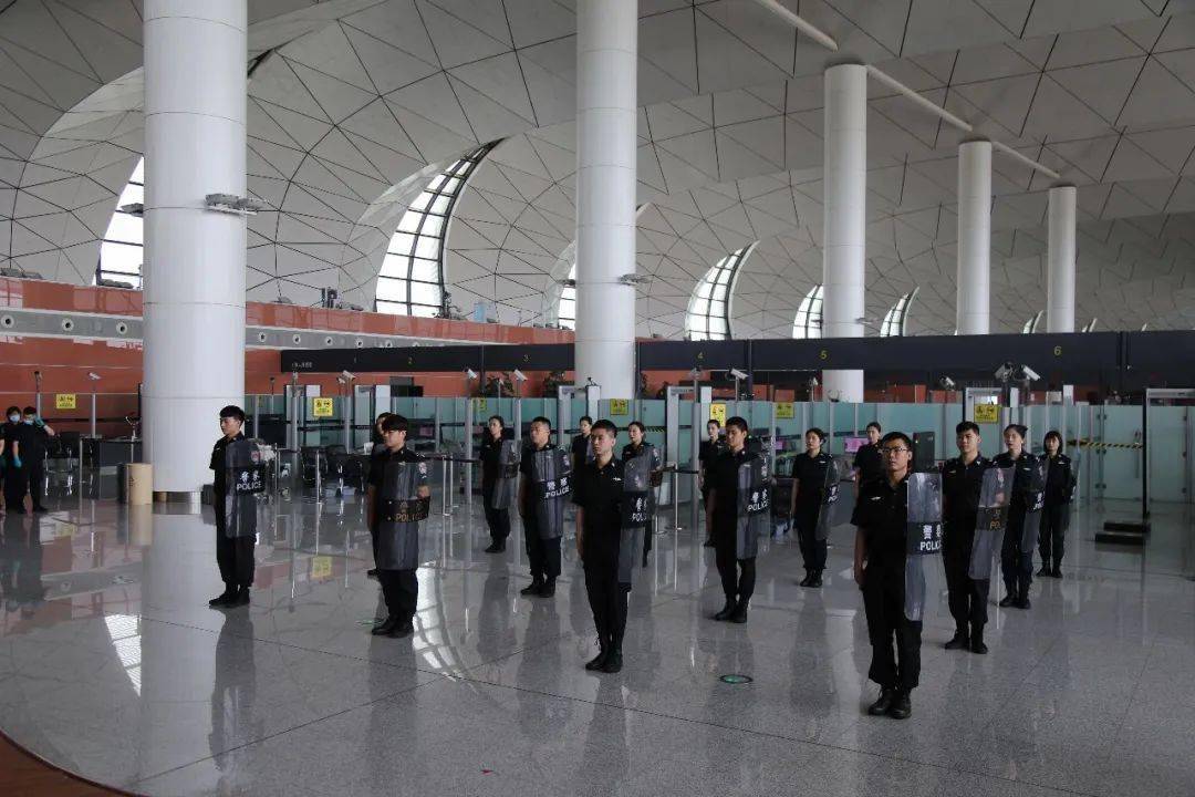 沈阳机场安检中心开展践行三个敬畏系列活动