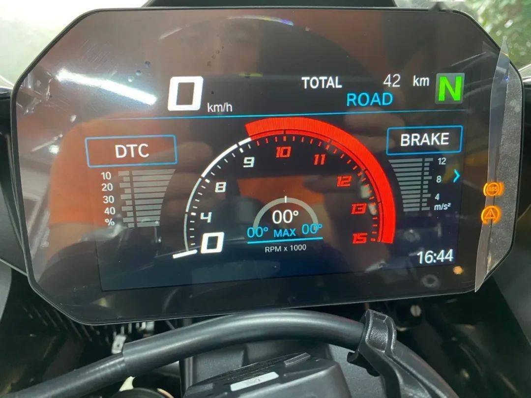 转让南京2020款宝马s1000rrm现货碳纤维轮毂