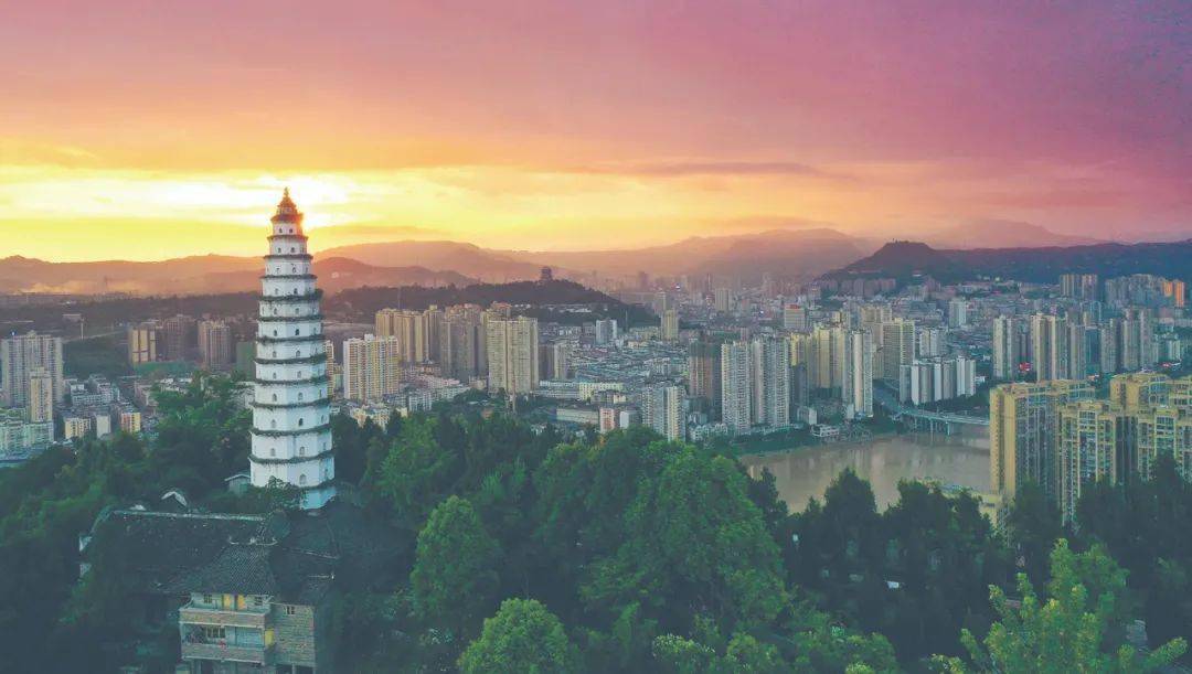 金光闪烁的巴城你见过吗?_巴中