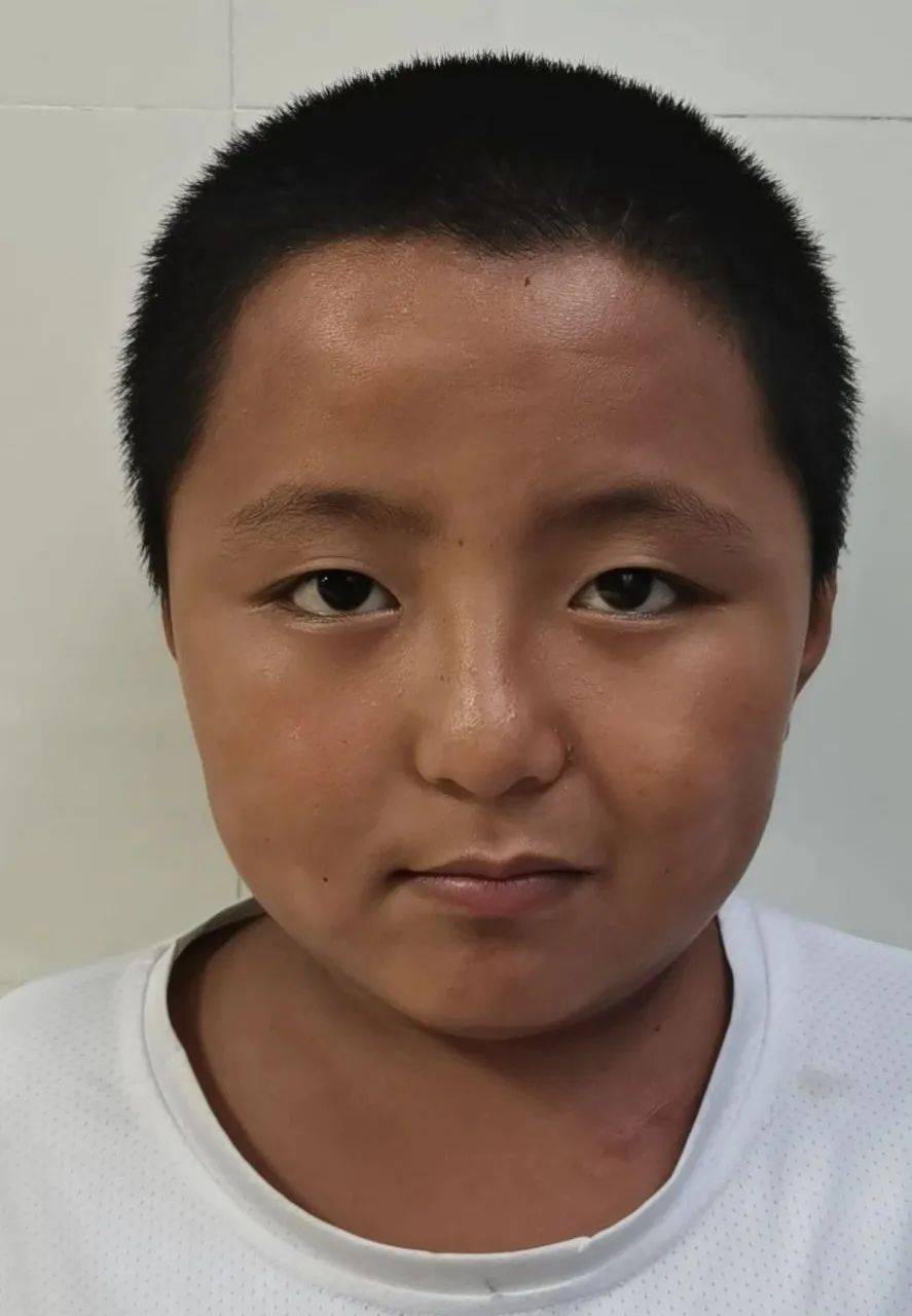 滨海人这个孩子在天津与家人失散你认识吗