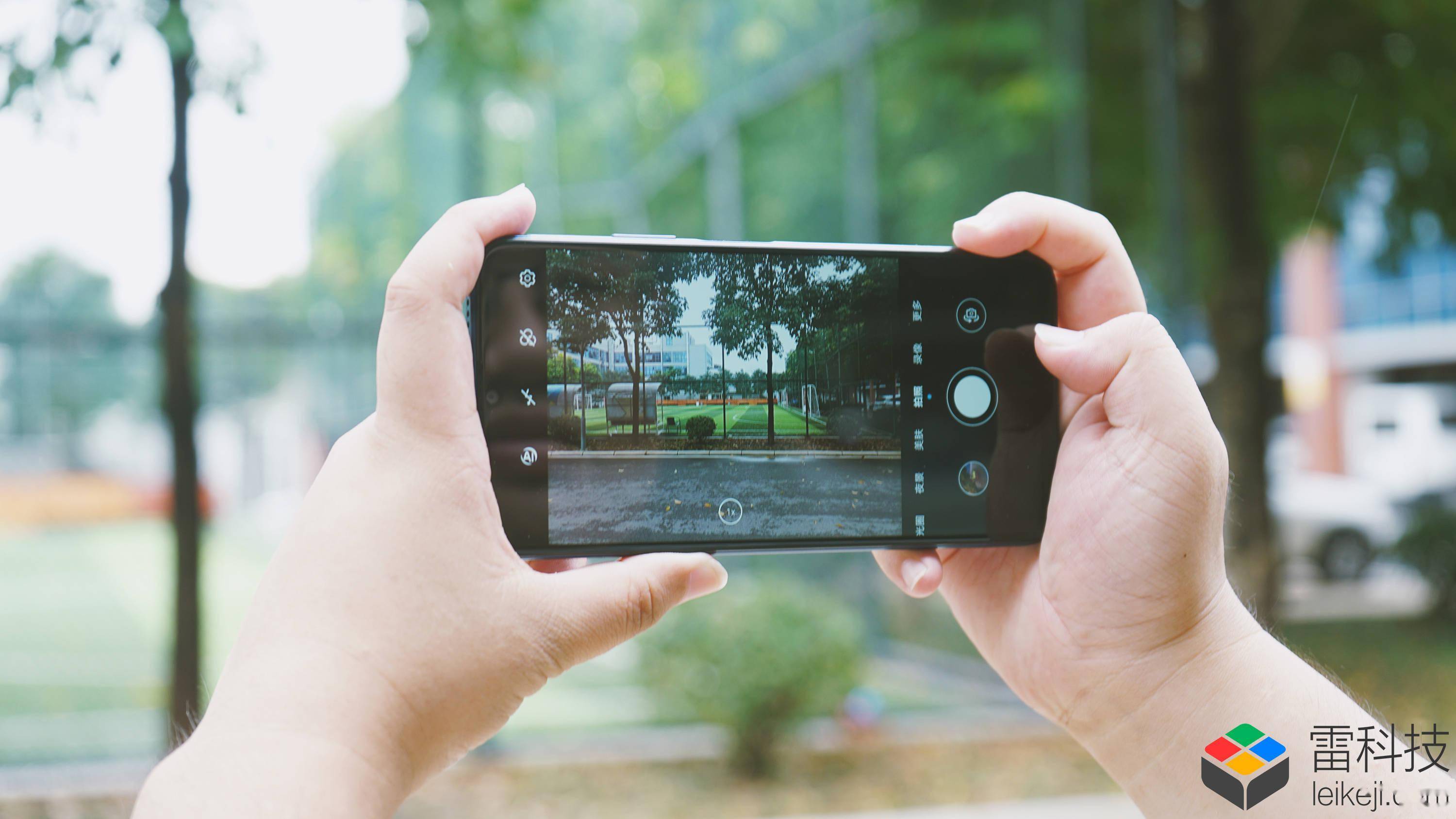 荣耀x10 max体验:容量很大,身材却很"克制"_手机