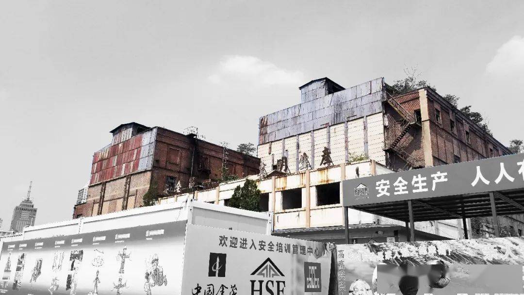 三,建筑设计 尽可能的减少对老建筑的遮挡,向外界最大限度的展示老