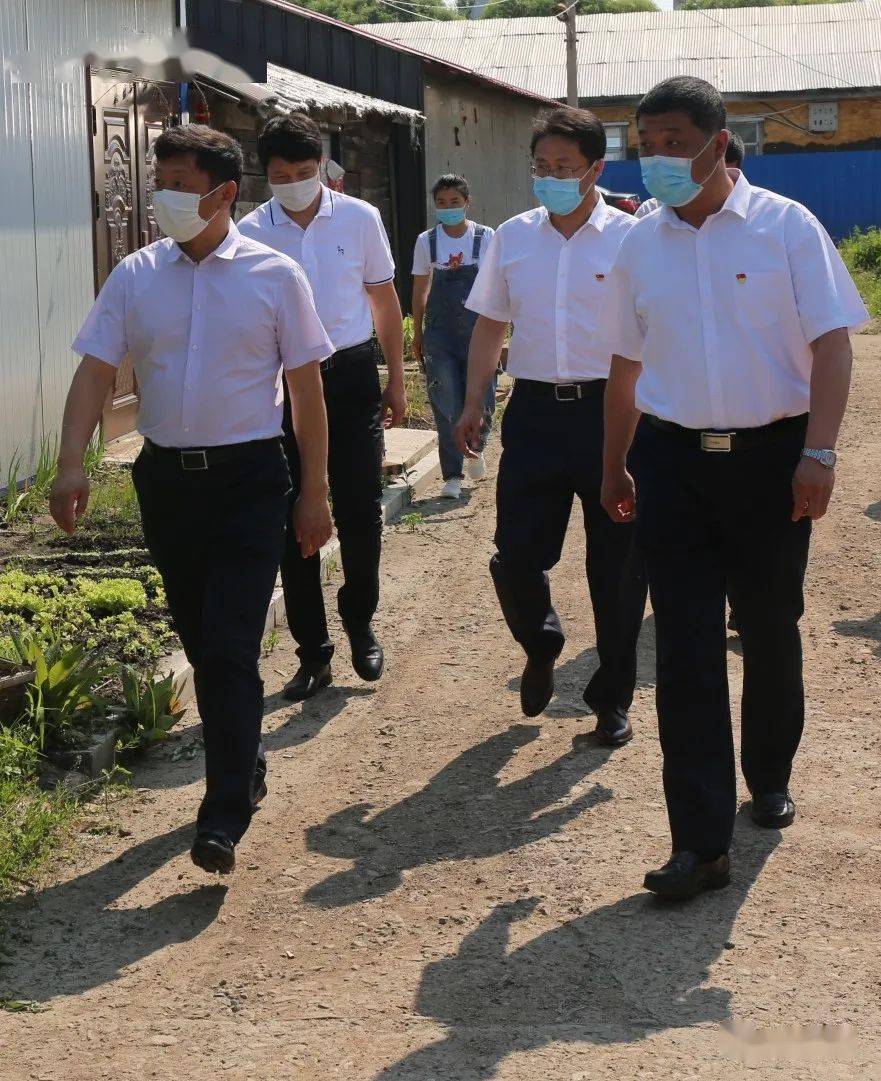 副市长张跃文深入乌翠区开展"七一"走访慰问活动