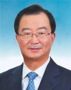 王宁同志简历决定任命崔永辉为福建省人民政府副省长.