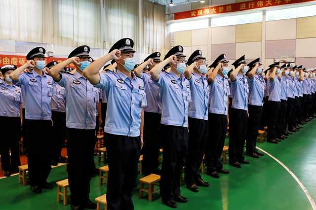 广州警方630名新警学员正式加入警队,结业典礼现场庄严宣誓