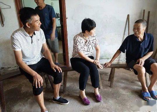 【关注】"七一"前夕!耒阳市委书记罗琼走访慰问老党员