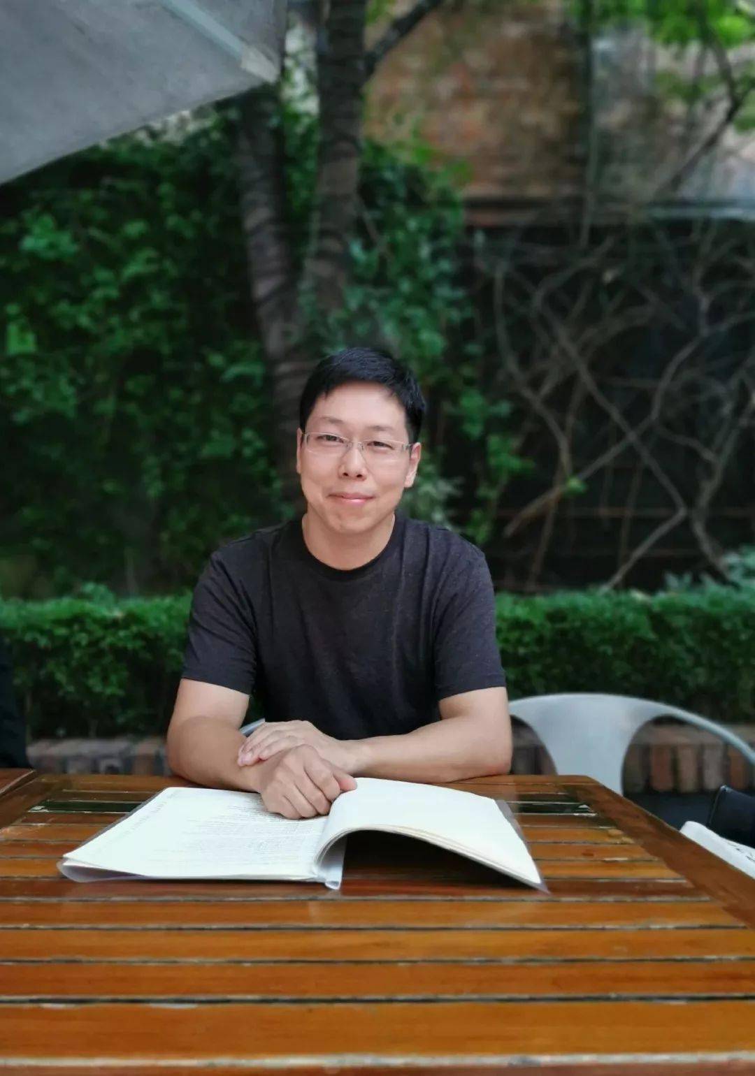 胡桑 | 译者诗人,译者.