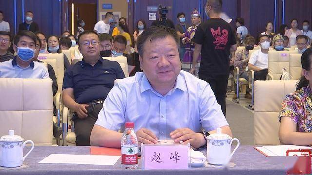 市委常委,宣傳部長李麗,阿拉善盟行政公署副盟長斯琴,副市長趙峰等