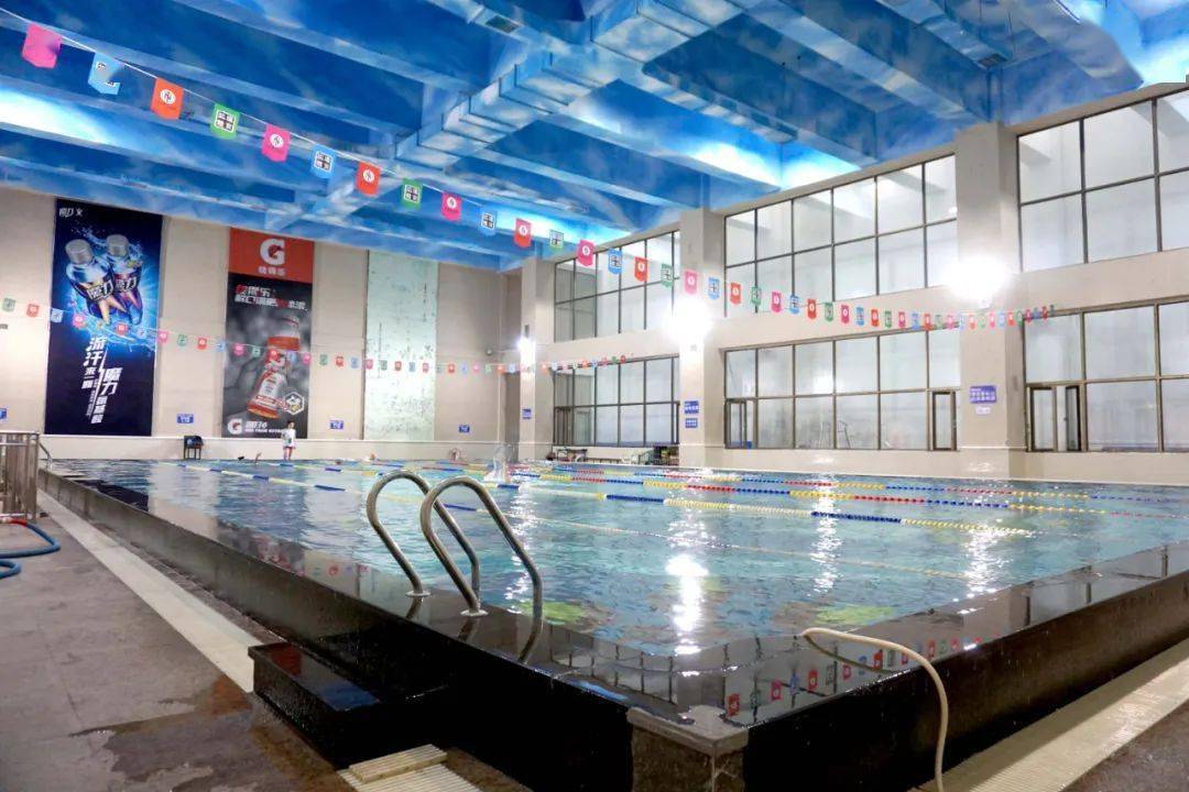 9元/78元抢购【锦绣山河游泳场】游泳套餐!室外场游泳2次/10次!