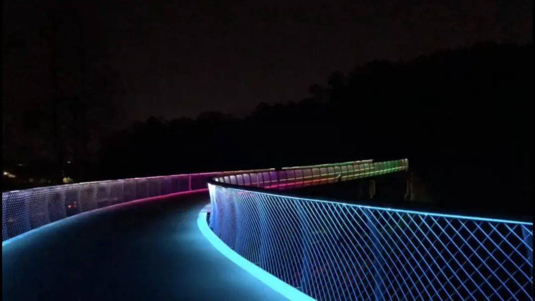 雨水花园栈桥(彩虹桥)东来阁景区东来阁作为余杭区的标志性建筑,占地2