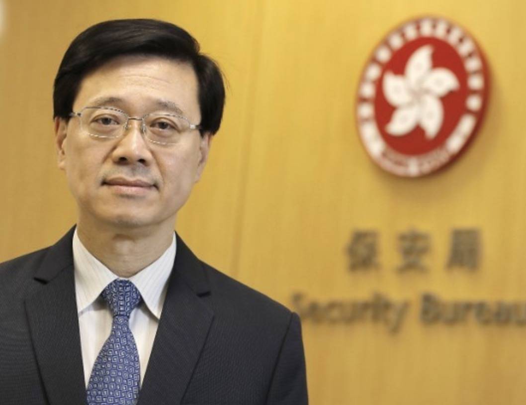 作为保安局局长,我会带领六个纪律部队全力支持香港国安法在香港有效