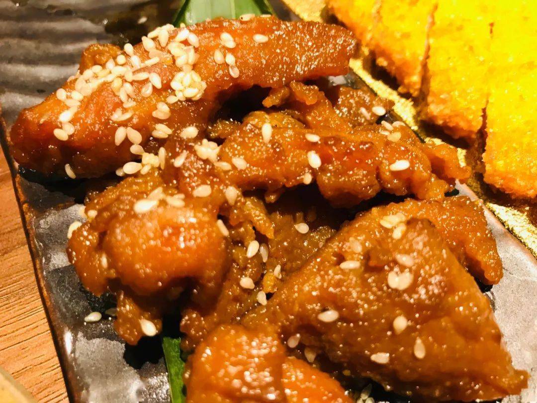 炸鸡块38元盐烤活杀鳗鱼骨18元土豆泥(宝山店)加州卷(五角场店)18元糖