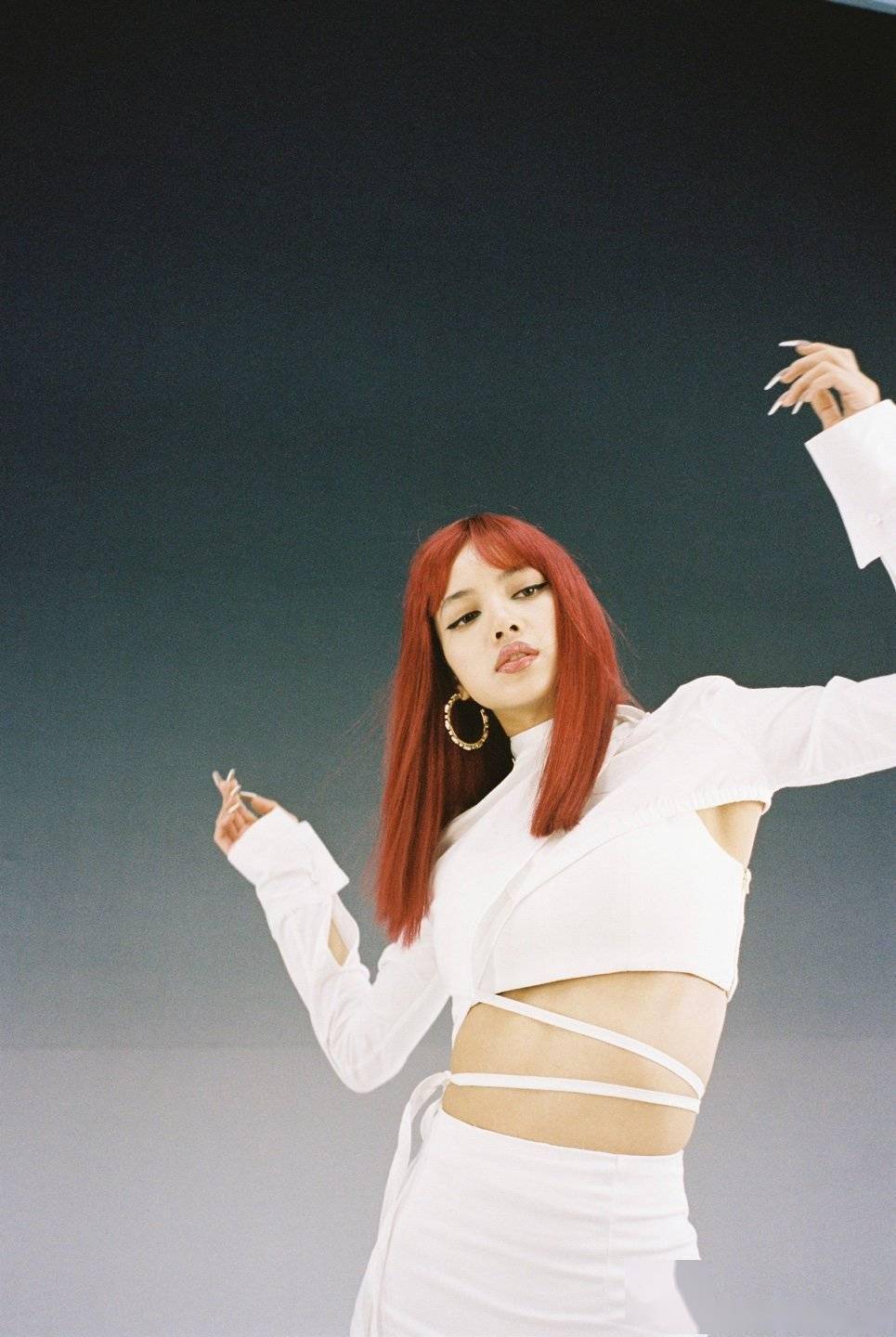 lisa分享画报酷炫大片日常照"do you like that? "