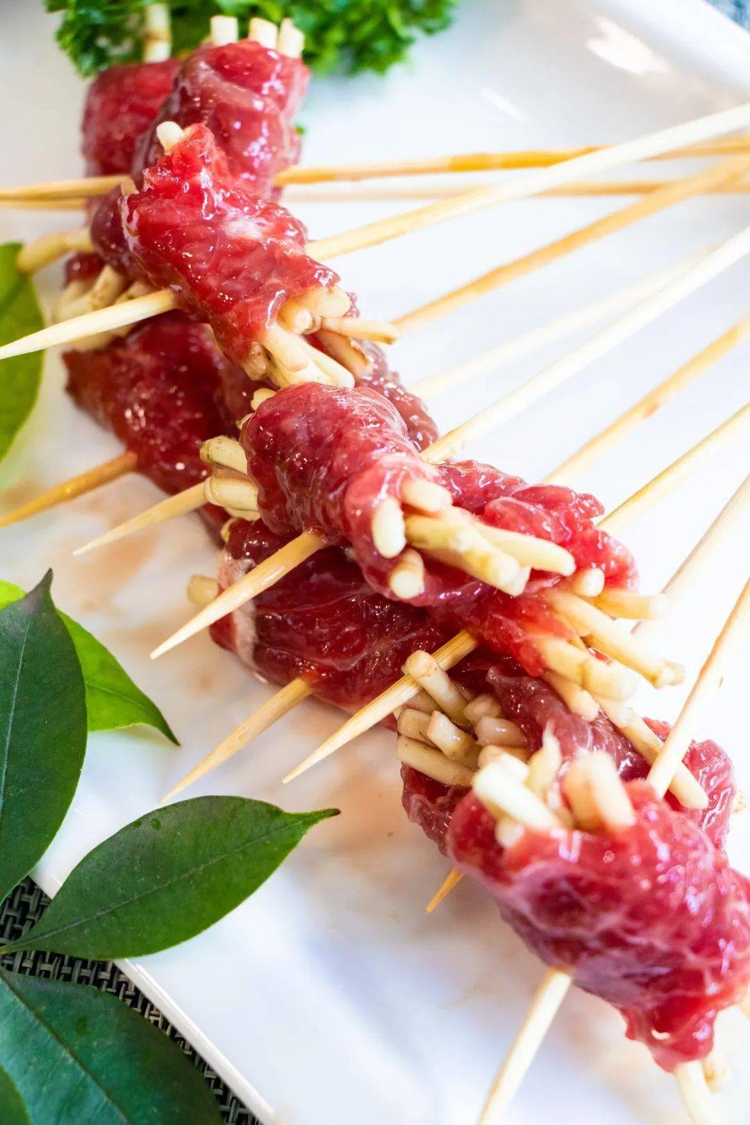 =折耳根牙签牛肉=