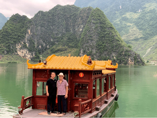 安家百色丨在茶乡凌云品茗静思,仿佛走入泼墨的山水画_浩坤湖