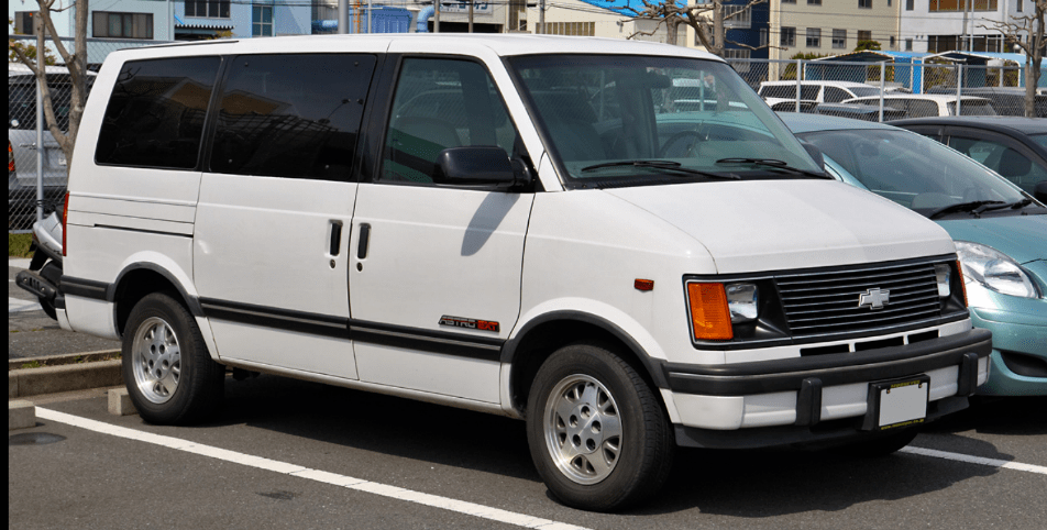 当年明星老板最爱的"百万级保姆车",凭什么输给了埃尔法?