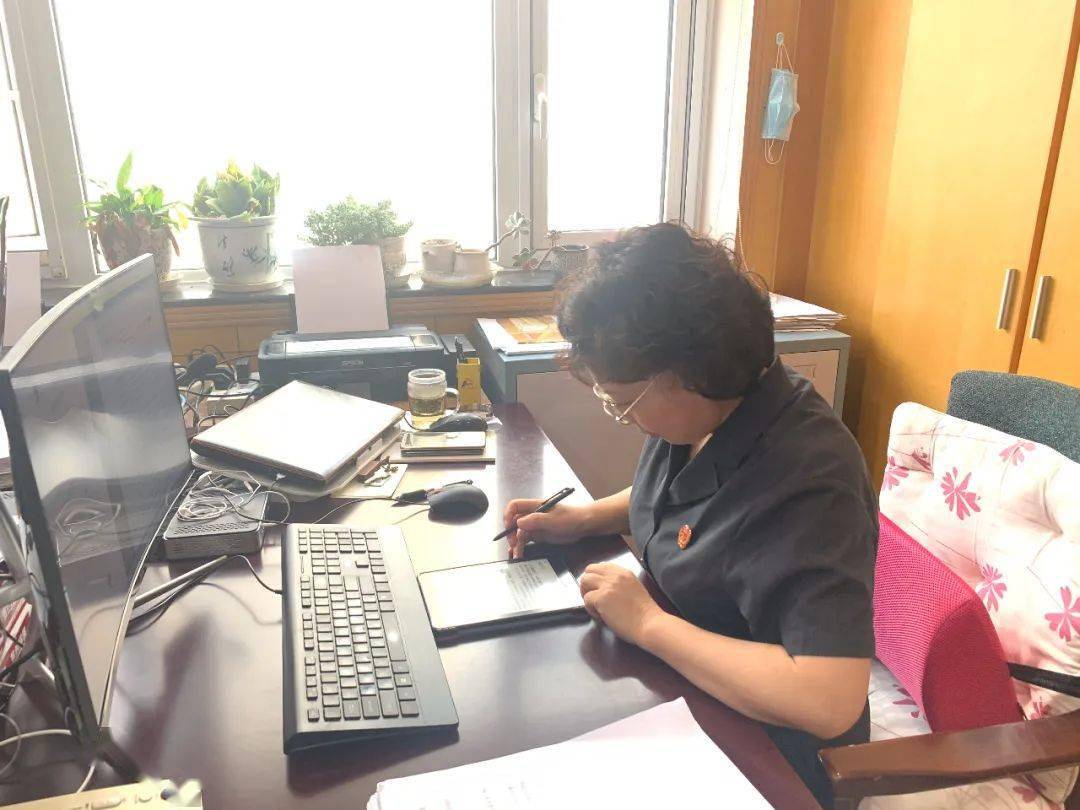 全国首个东法移动图书馆落地兰山法院